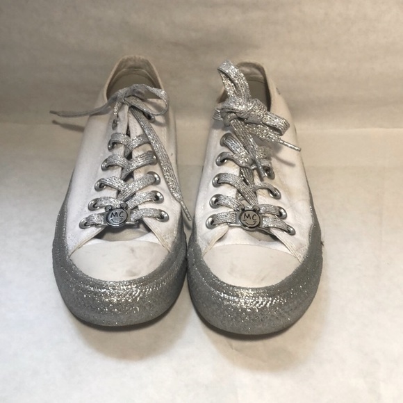 Miley Cyrus Limited Edition Converse - Picture 3 of 6